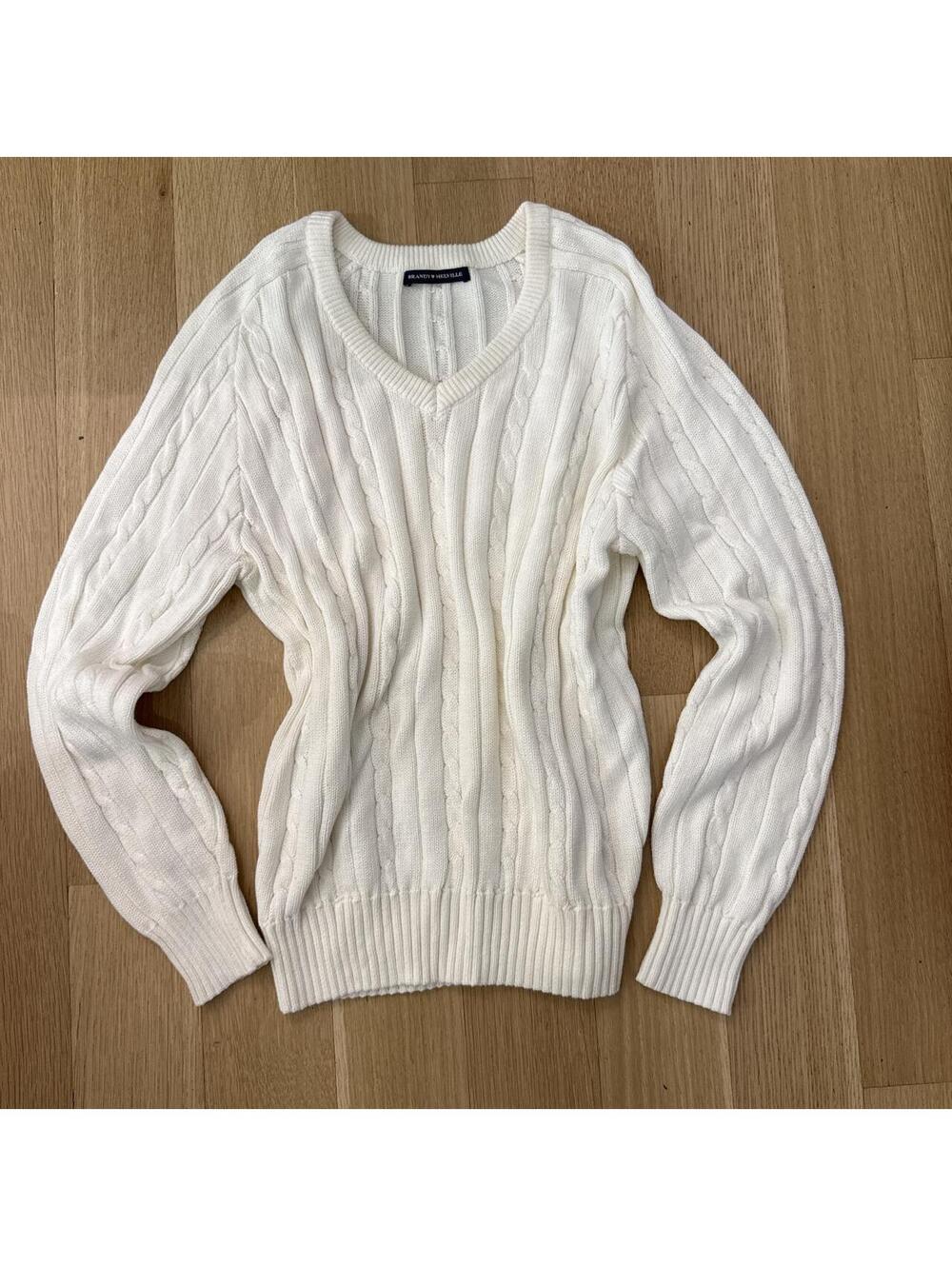 Brandy Melville Women's White and Cream Jumper